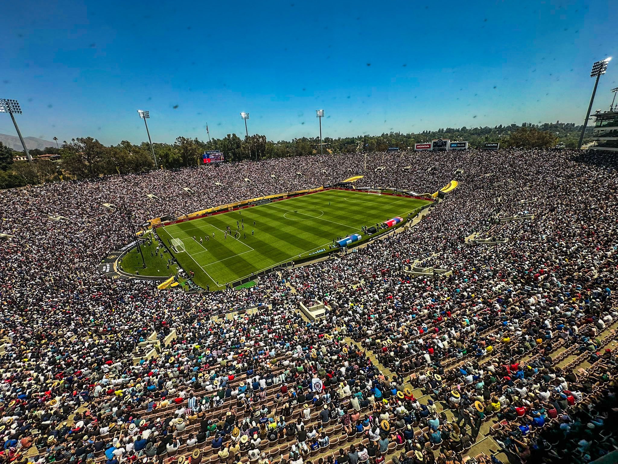 重磅！皇家马德里今夜刷新队史纪录塔图姆在巴黎圣日耳曼比赛中晋级，关键时刻罗马备战中超